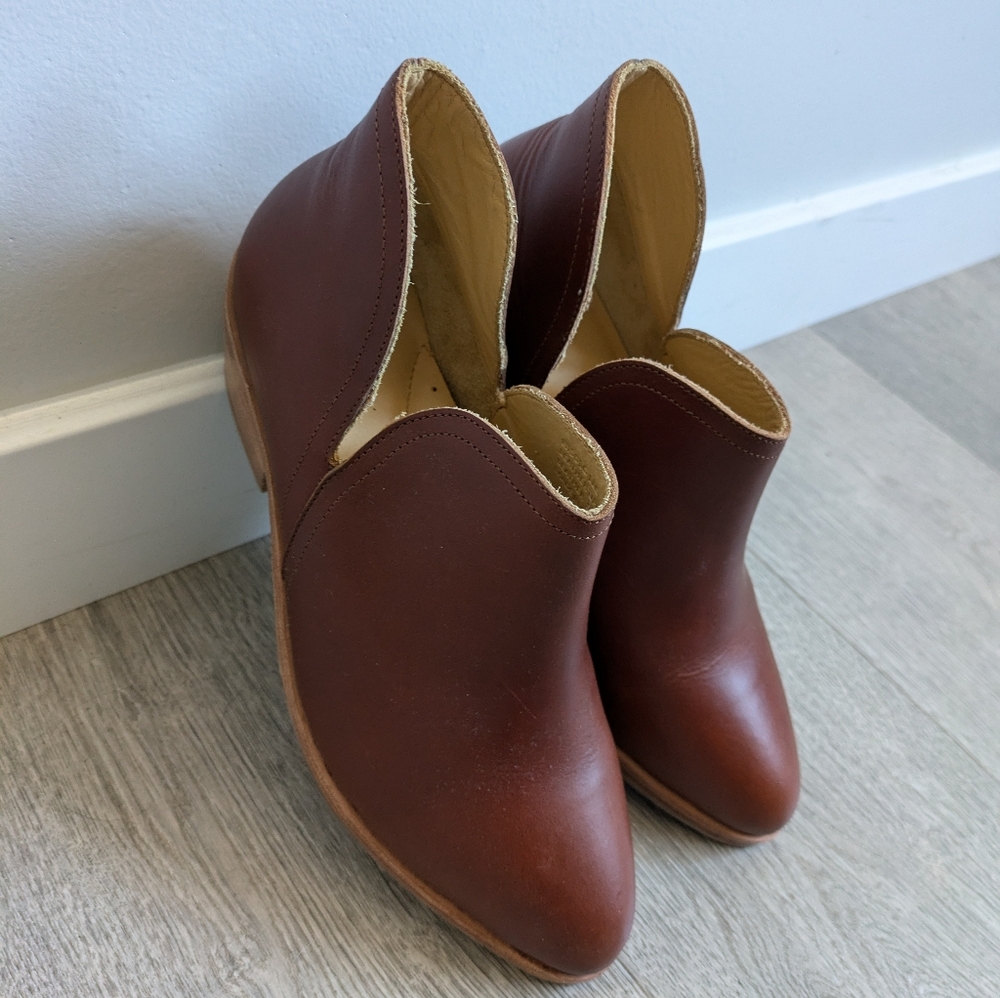 Nisolo Mia Everyday Ankle Leather Brandy Bootie Size 8
